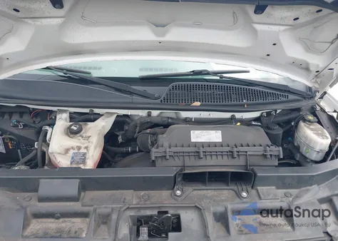 2018 Chevrolet Express 2500 Work Van z USA, uszkodzony, nr VIN 1GCWGAFP1J1189186